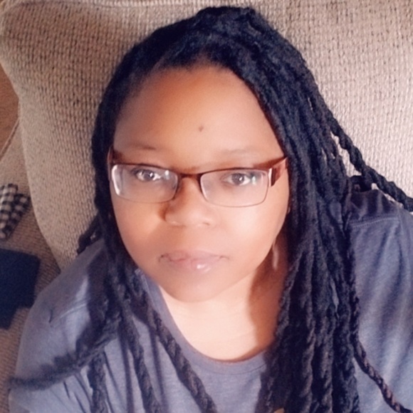 Meet your Posher, Yvette - Picture 1 of 1